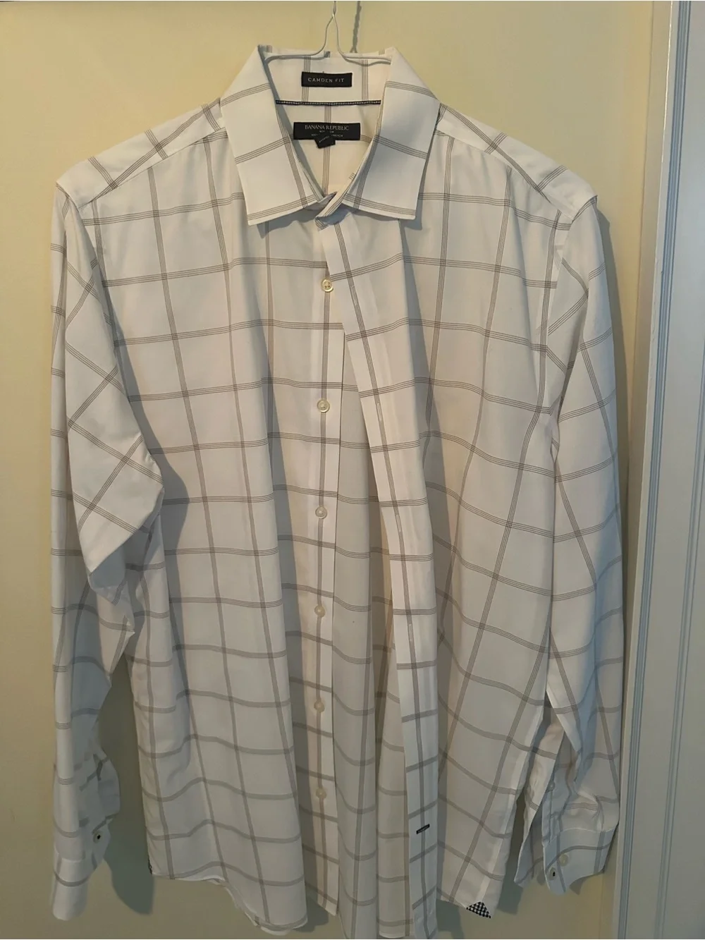 Banana Republic Black Windowpane Dress Shirts. 6 shirts all dry cleaned.